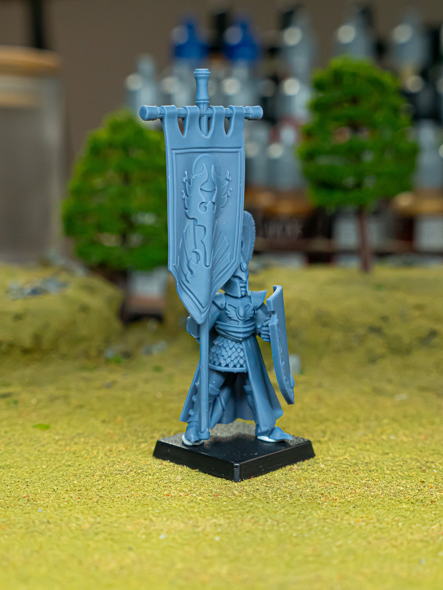 Aegean Elf with Banner on foot - Highlands Miniatures