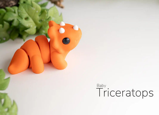 Baby Triceratops fidget Keychain - Tiny Lowlanders
