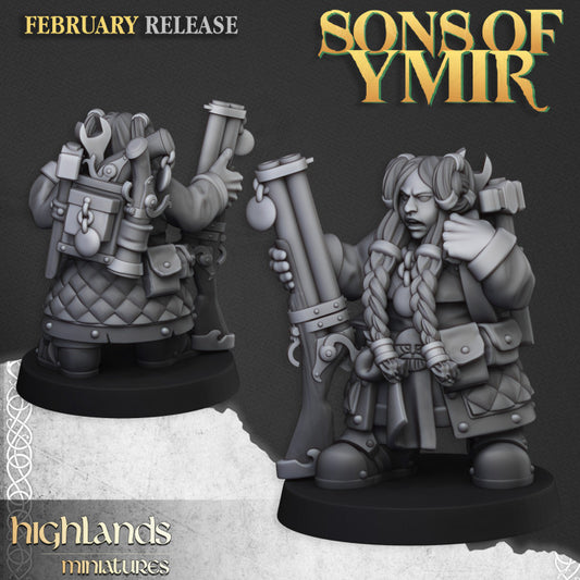 Dwarf Female Engineer  - Highlands Miniatures