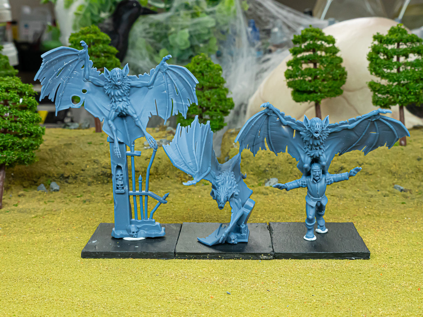 Transilvanya Giant Bats  3x - Highlands Miniatures