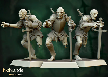 Transilvanya  Zombie Warriors 5x - Highlands Miniatures